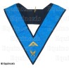 Collar masónico muaré – 4° grado – REAA – Premier Surveillant – Espalda negra con calavera y lágrimas – Bordado a mano  