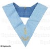 Collar masónico muaré – Rito Francés Tradicional – Maître des Banquets – Espalda azul – Bordado a máquina