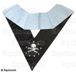 Collar masónico muaré – Rito Francés Tradicional – Trésorier – Espalda negra con calavera y lágrimas – Bordado a máquina 