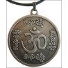 Pendentif Feng-Shui – Om Mani Padme Hung – Argent patiné 