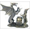 Figurine magicien étain – Magicien et dragon devant un chaudron 