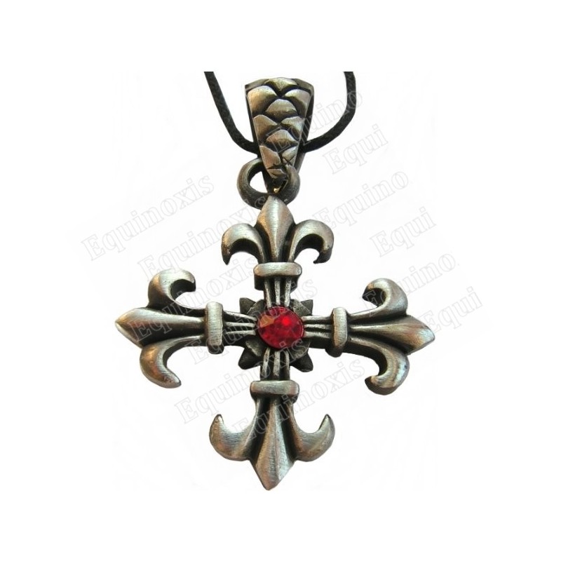 Colgante cruz – Cruz con puntas acabadas en flor de lis – Piedra roja